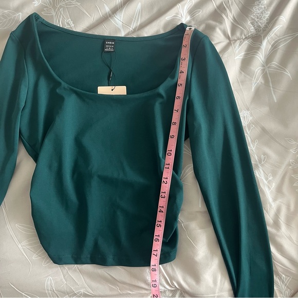 emerald green shein top - Picture 3 of 7